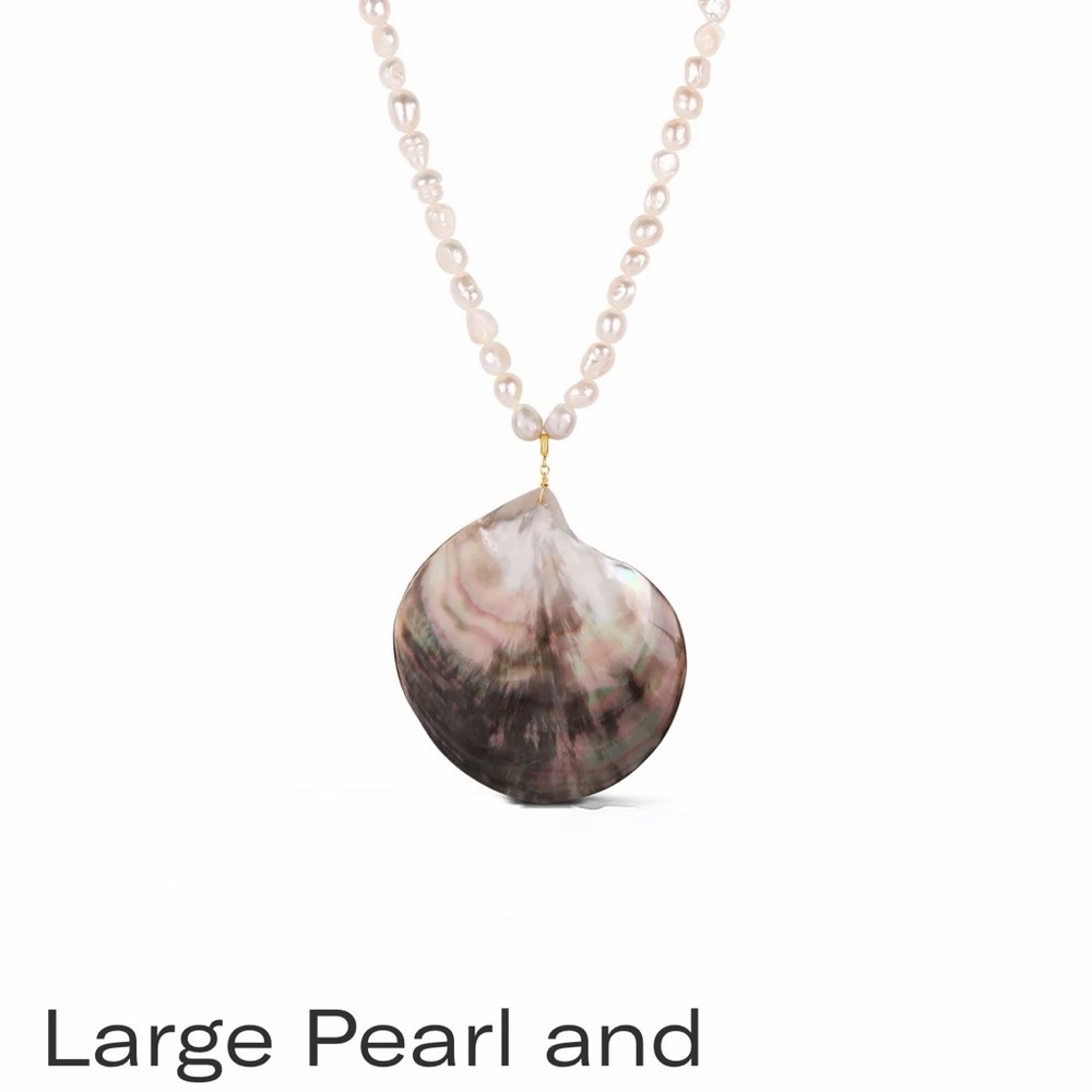 Pearl Necklace with Shell Pendant